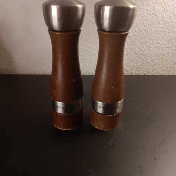 EXQUISITE VTG COLE & MASON Oldbury Wood Salt and Pepper Grinder Set. - Picture 6 of 7